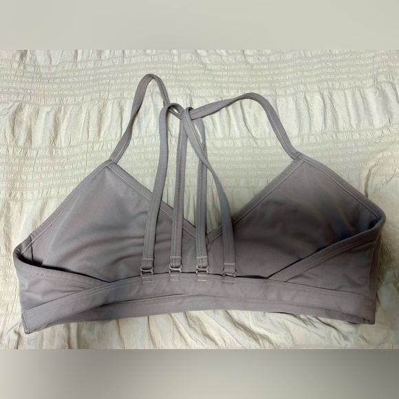 Gymshark Minimal Sports Bra 🦈🩶 - Picture 2 of 4